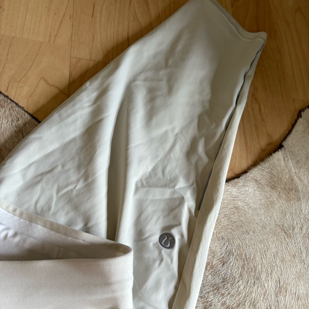 lululemon athletica Cream Joggers - Picture 5 of 7